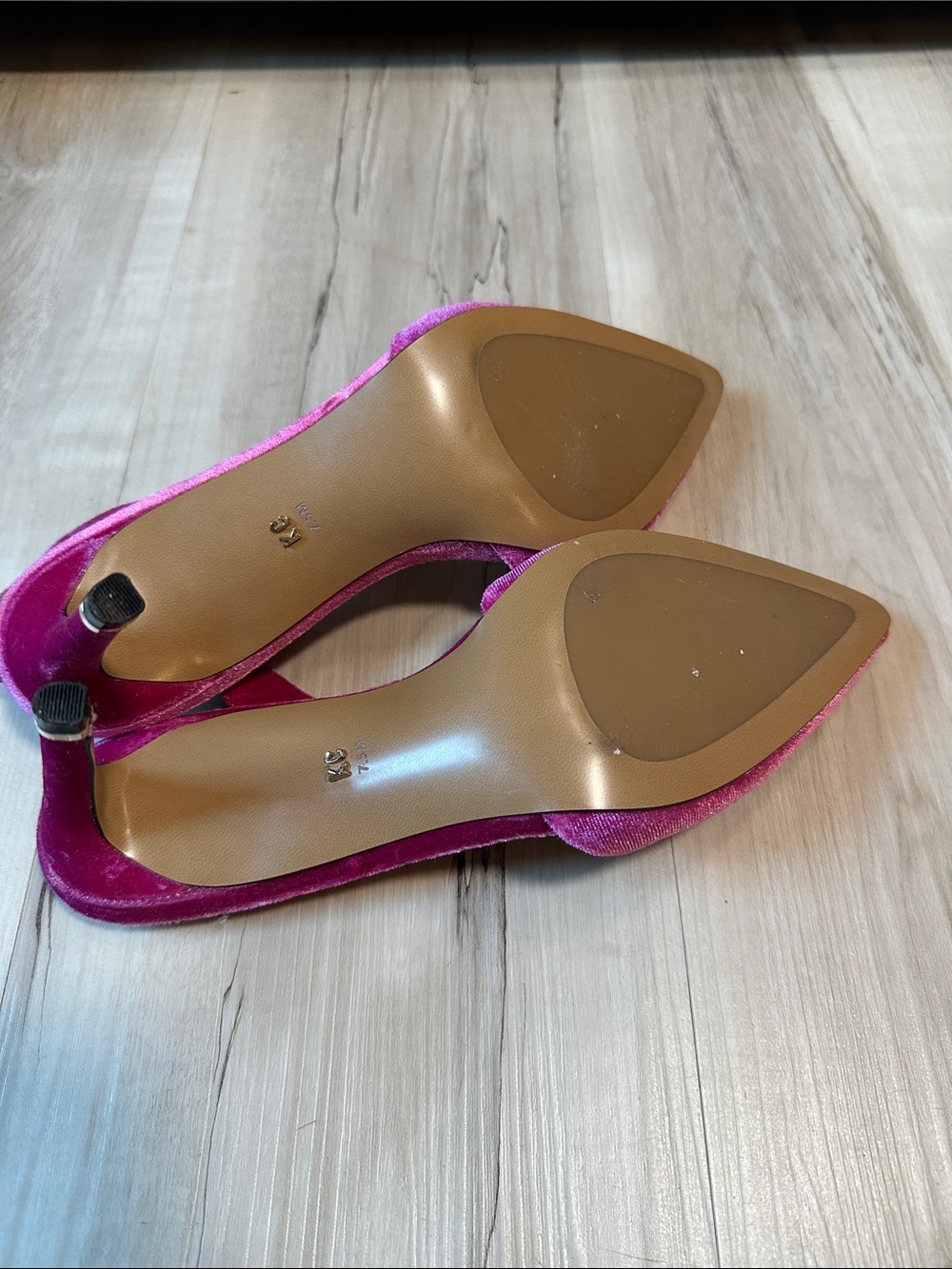Cole Haan Fuchsia Suede Slingback Pointed Heels - Picture 4 of 4